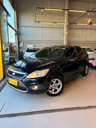 FORD FOCUS 2.0 TITANIUM HATCH 16V FLEX 4P AUTOMÁTICO